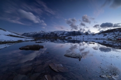 Blaue Stunde am kleinen Bergsee - ©Christiane Dreher