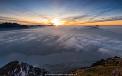 Sonnenuntergang Fronalpstock im Kanton Schwyz. Blick über den Urner- und Vierwaldstättersee - ©Christiane Dreher